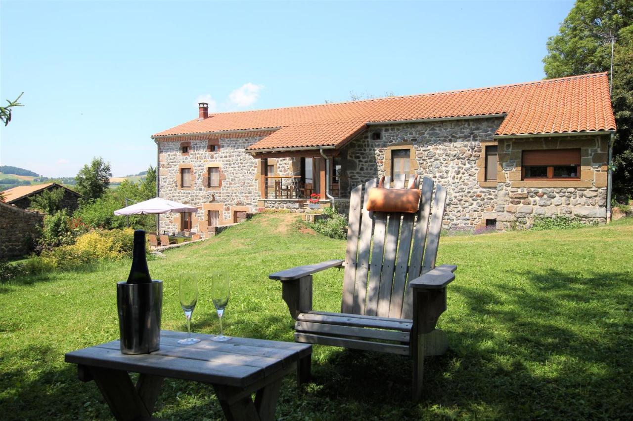 Le Clos Des Pierres Rouges Saint-Privat-dʼAllier Eksteriør billede